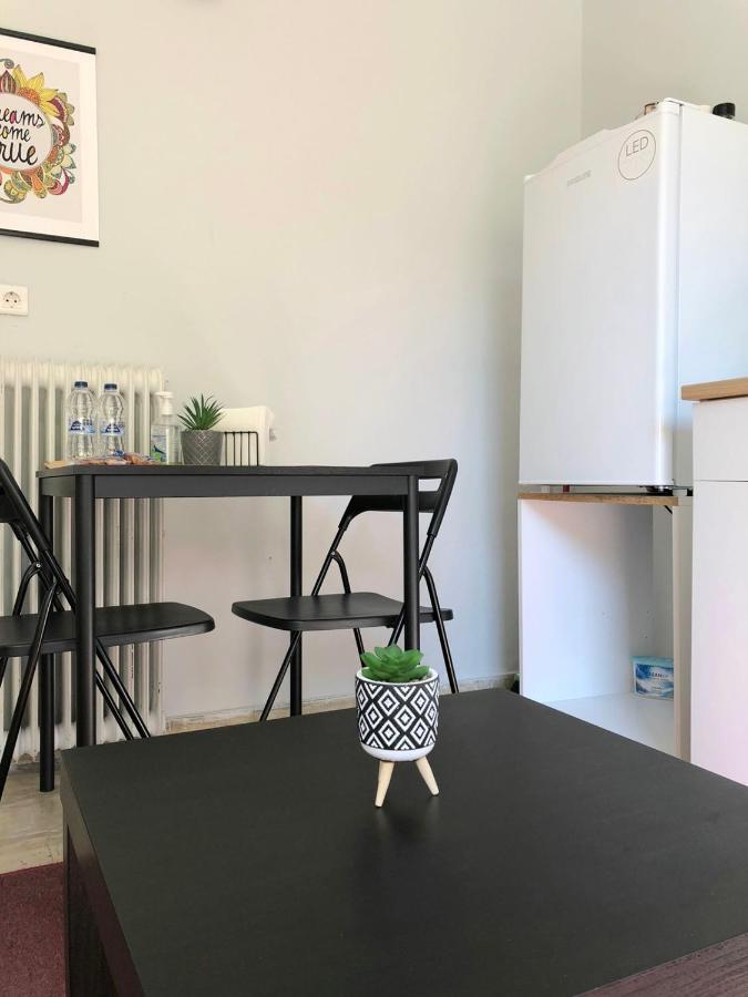 Lysandros Comfortable Apartments In Athens, Near The Metro ภายนอก รูปภาพ