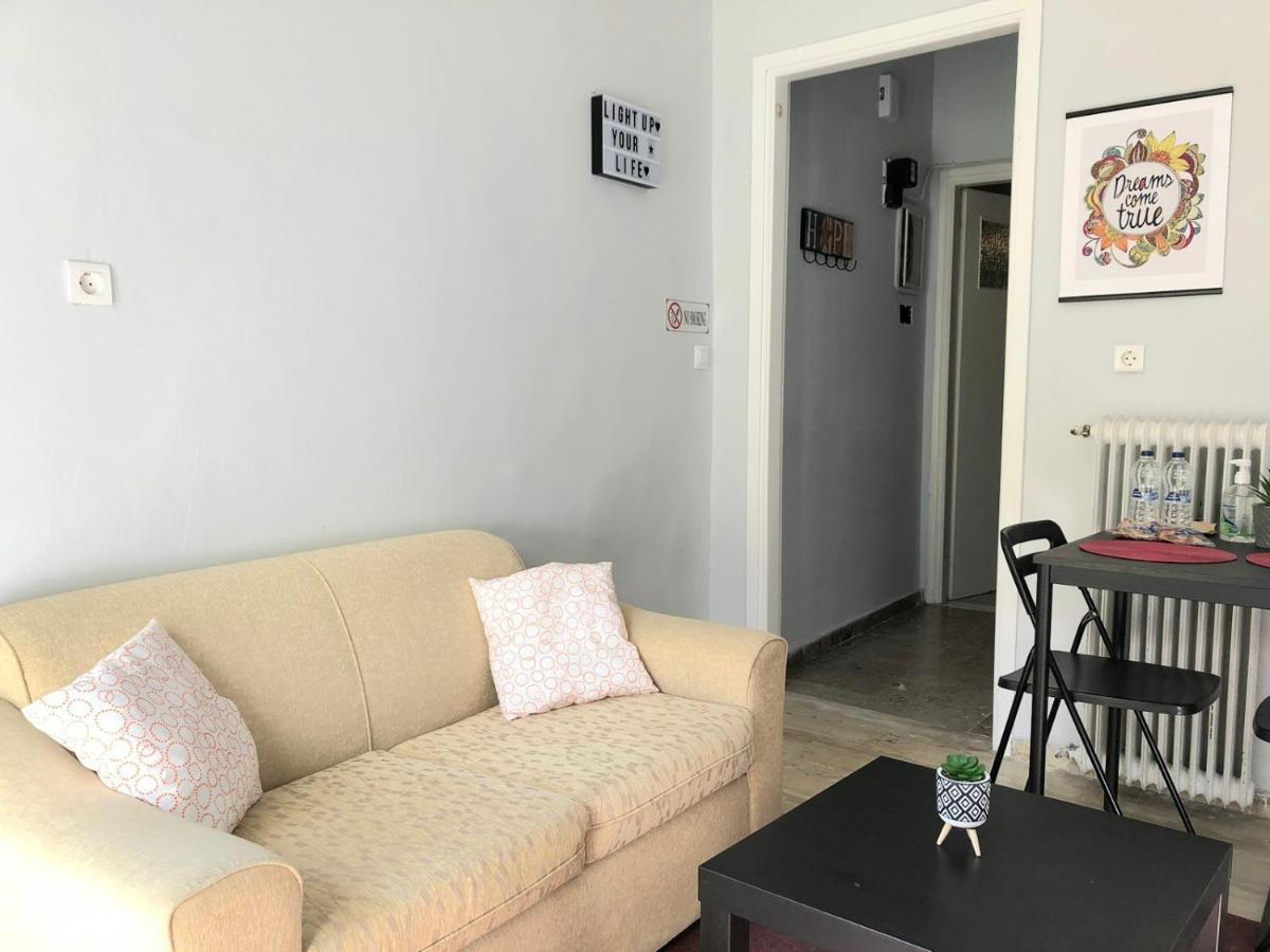 Lysandros Comfortable Apartments In Athens, Near The Metro ภายนอก รูปภาพ