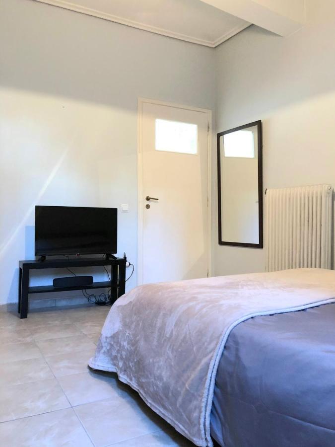Lysandros Comfortable Apartments In Athens, Near The Metro ภายนอก รูปภาพ