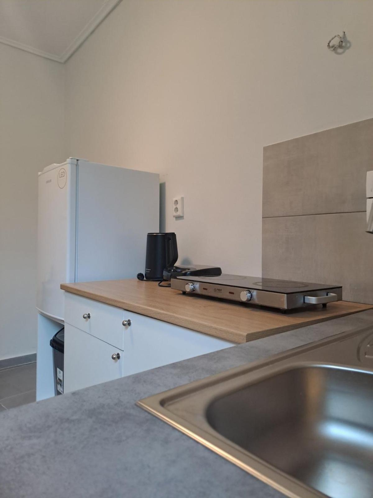 Lysandros Comfortable Apartments In Athens, Near The Metro ภายนอก รูปภาพ