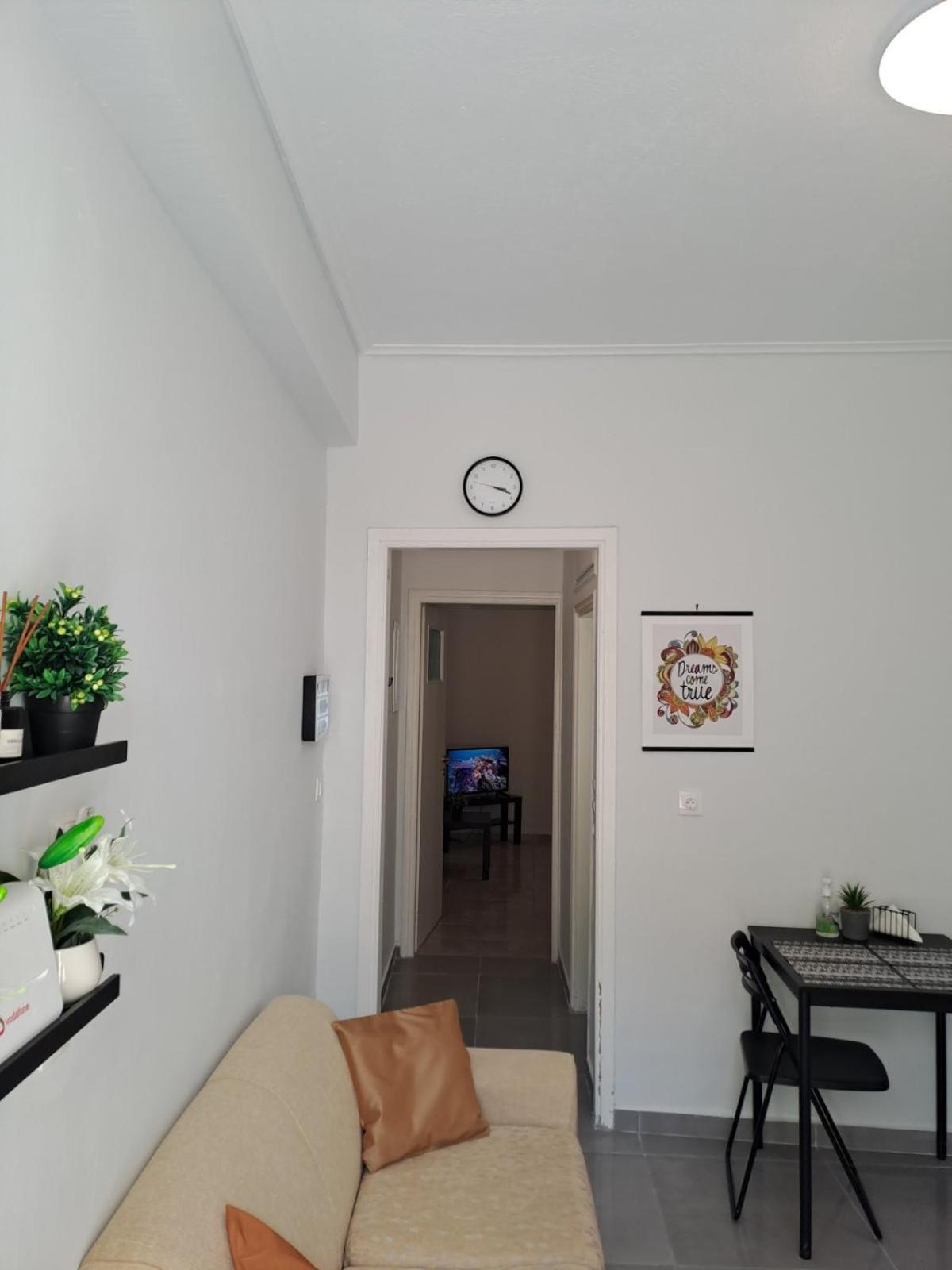 Lysandros Comfortable Apartments In Athens, Near The Metro ภายนอก รูปภาพ