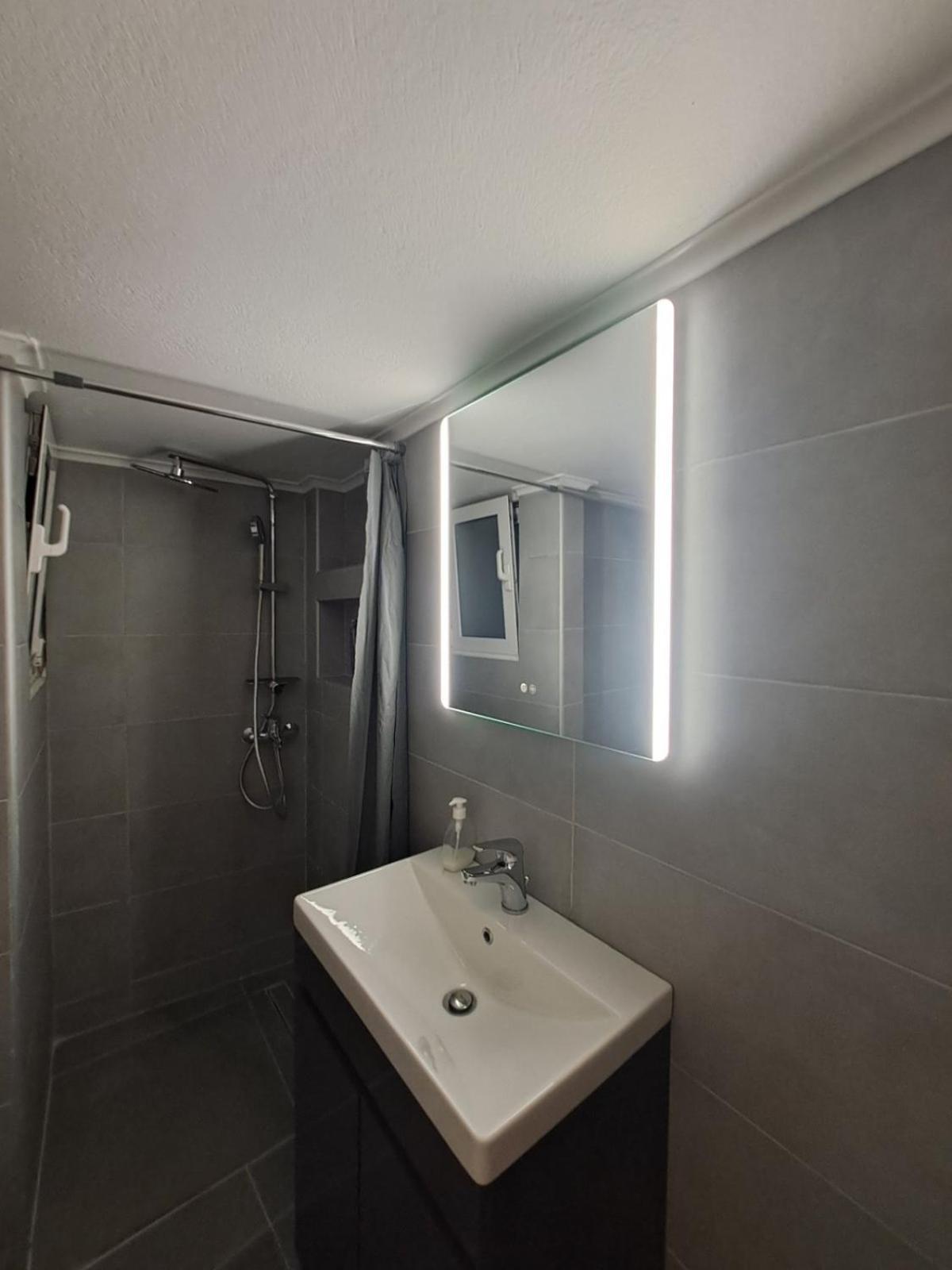 Lysandros Comfortable Apartments In Athens, Near The Metro ภายนอก รูปภาพ